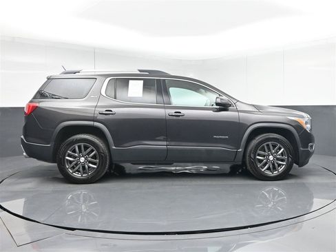 Used 2018 GMC Acadia SLT AWD/4WD image 4