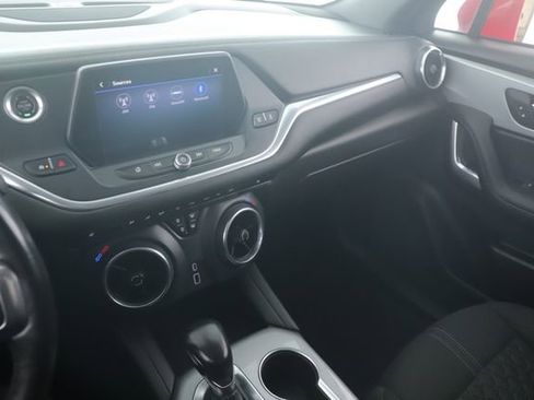 Used 2020 Chevrolet Blazer LT FWD image 25
