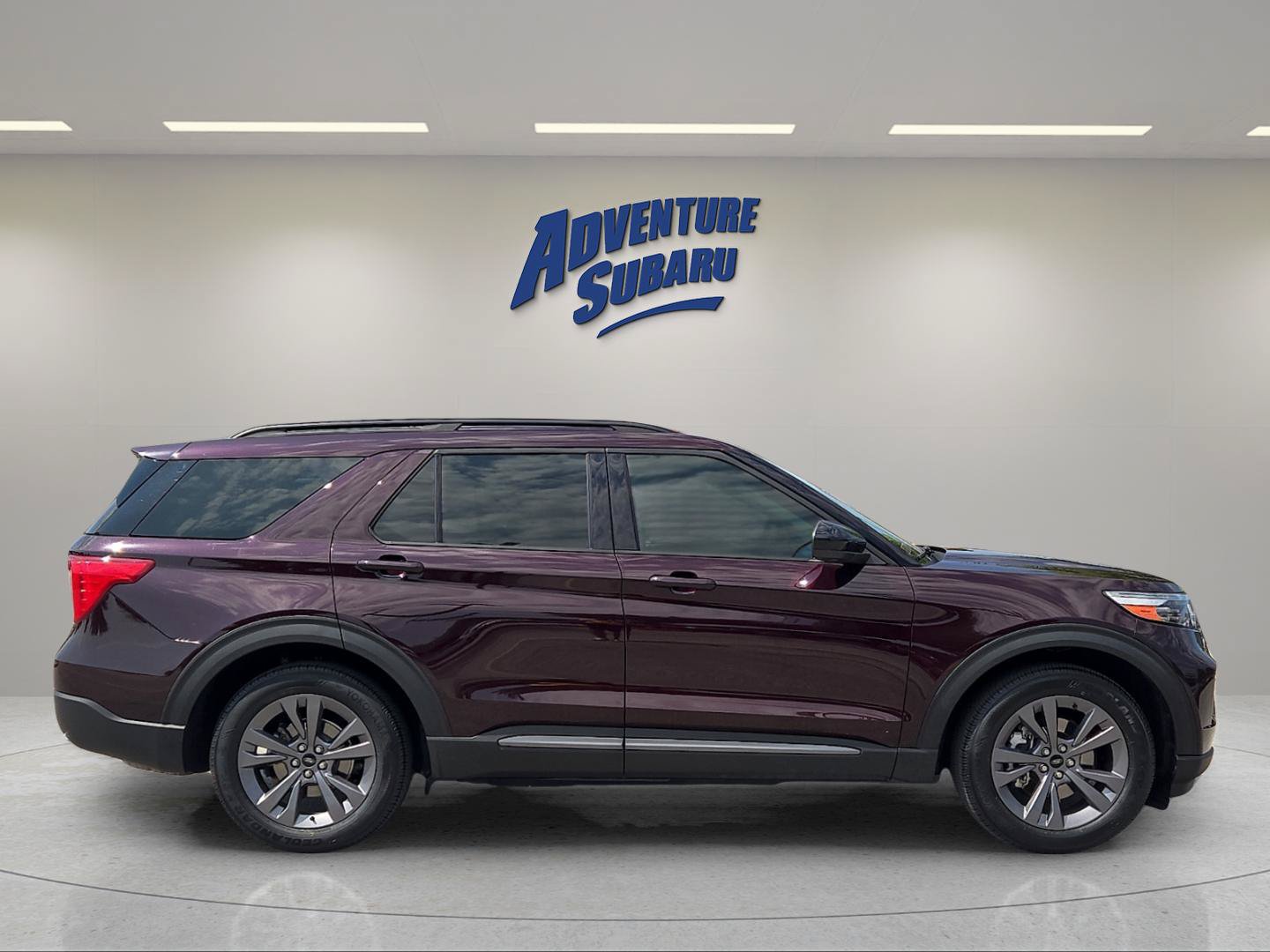 Used 2022 Ford Explorer XLT w/ Equipment Group 202A RWD image 7