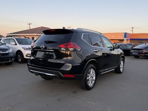 Used 2017 Nissan Rogue SL AWD/4WD image 6