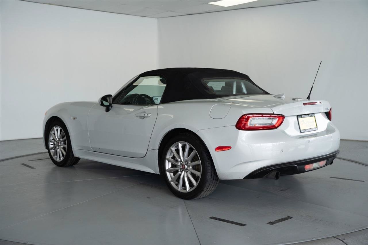 Used 2019 FIAT 124 Spider Lusso w/ Convenience Group RWD image 5