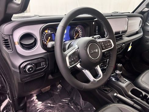 New 2025 Jeep Wrangler Unlimited Sahara w/ Safety Group AWD/4WD image 11
