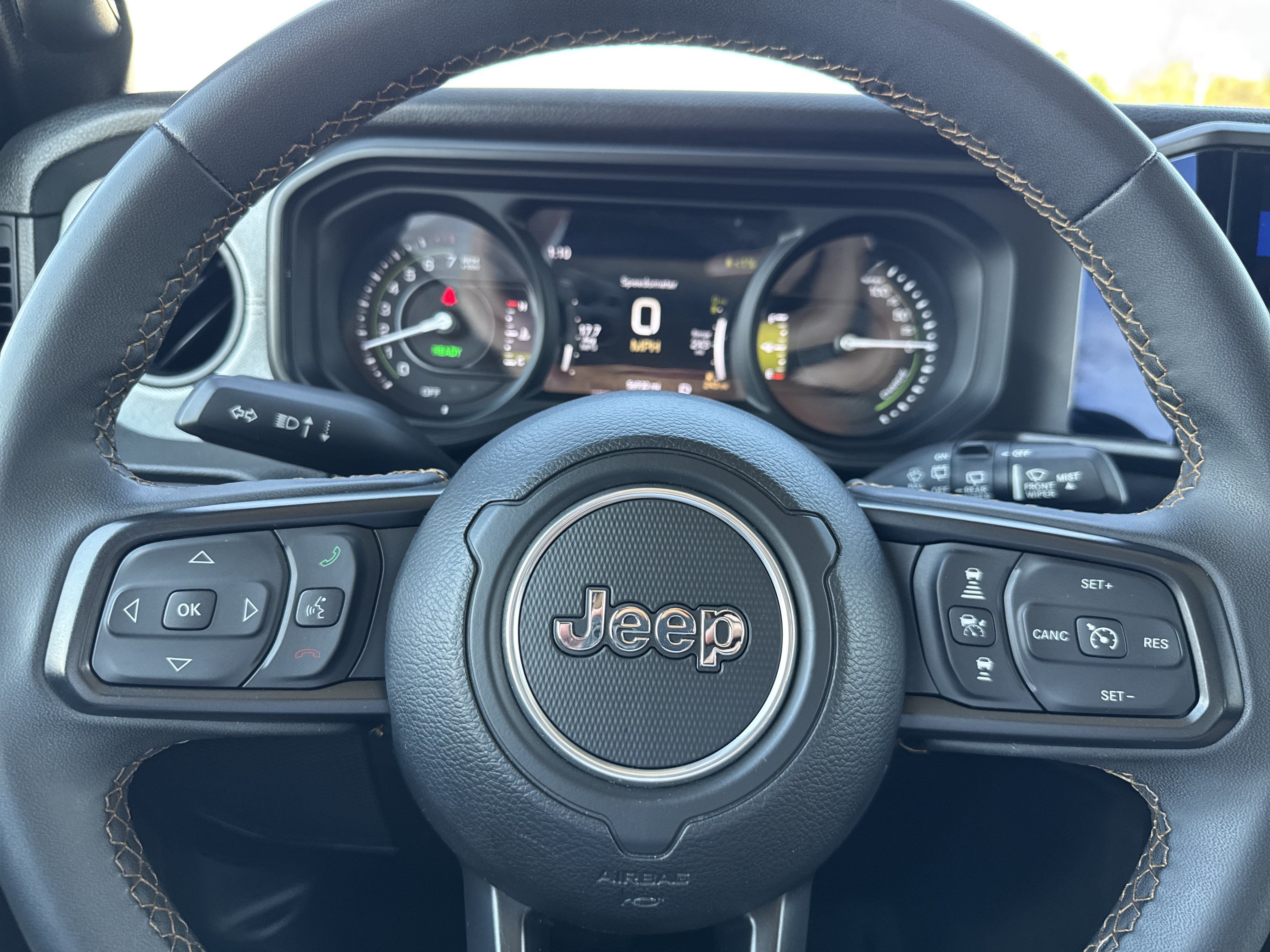 Used 2024 Jeep Wrangler Unlimited AWD/4WD image 10