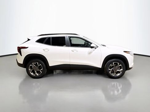 New 2026 Chevrolet Trax LT FWD image 6
