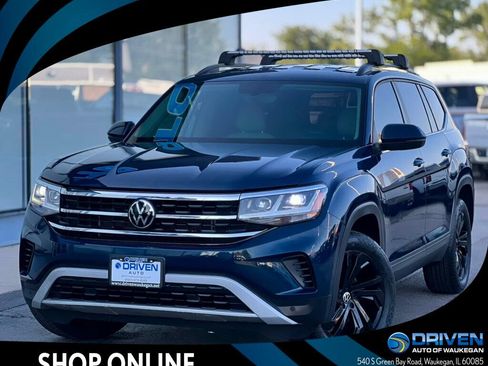 Used 2023 Volkswagen Atlas SE AWD/4WD image 1