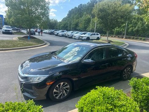 Used 2018 Honda Civic EX image 7