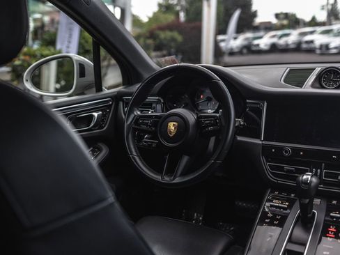 Used 2022 Porsche Macan S AWD/4WD image 10
