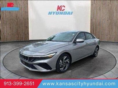 New 2025 Hyundai Elantra SEL
