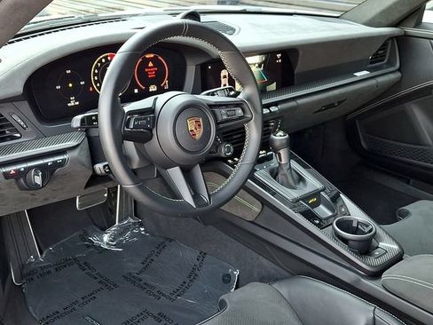 Certified 2025 Porsche 911 GT3 RWD image 4