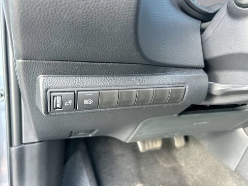Used 2024 Toyota Corolla LE FWD image 13