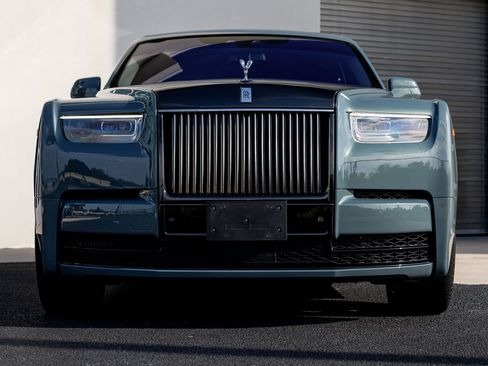 Certified 2023 Rolls-Royce Phantom Sedan w/ The Phantom Package image 4