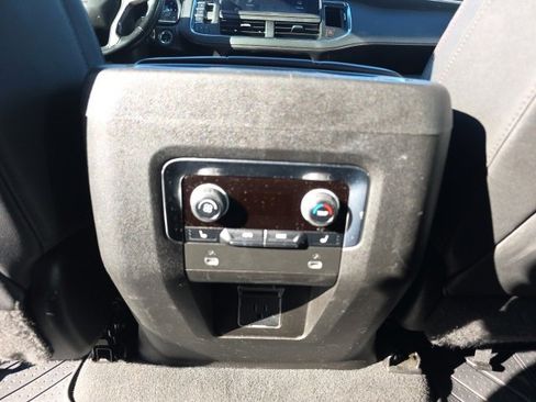 Used 2023 Chevrolet Suburban RST w/ Luxury Package image 29