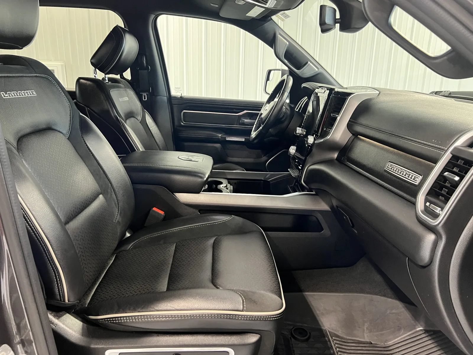 Used 2020 RAM 1500 Laramie AWD/4WD image 48