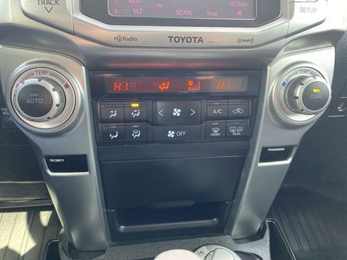 Used 2013 Toyota 4Runner Limited AWD/4WD image 18