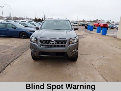 Used 2025 Nissan Frontier SV w/ SV Convenience Package image 10