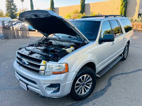 Used 2017 Ford Expedition EL XLT AWD/4WD image 10
