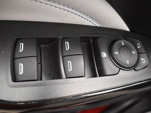 Used 2025 Chevrolet Trax LT w/ LT Convenience Package image 21