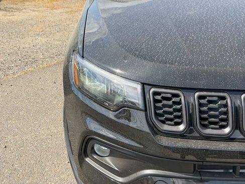 New 2026 Jeep Compass Latitude image 5