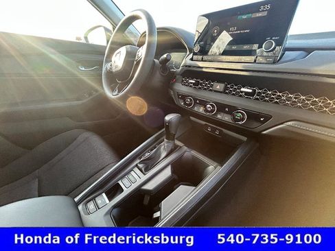 Certified 2025 Honda Accord SE image 23