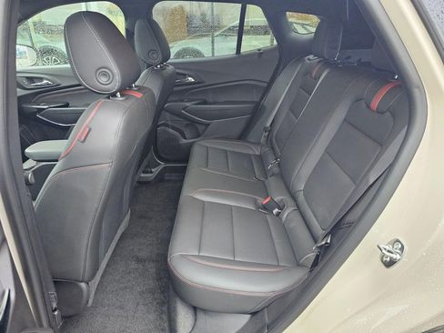 Used 2026 Chevrolet Trax RS w/ Sunroof Package image 16