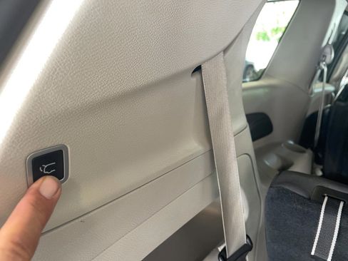 Used 2023 Chrysler Voyager LX FWD image 22