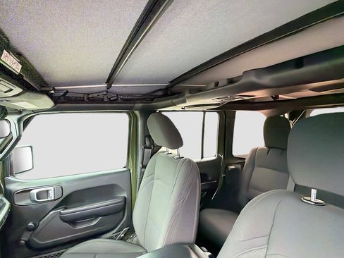 Used 2020 Jeep Wrangler Unlimited Sport image 25