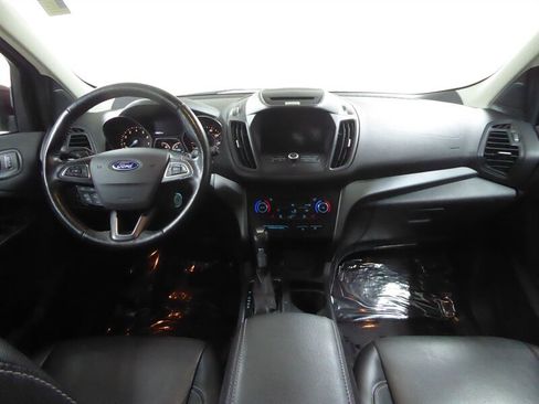 Used 2017 Ford Escape SE w/ SE Leather Comfort Package image 9