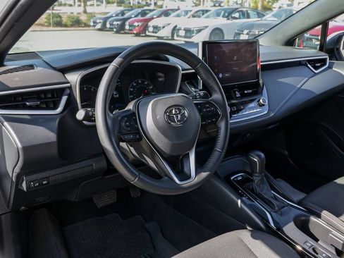Used 2025 Toyota Corolla SE FWD image 16