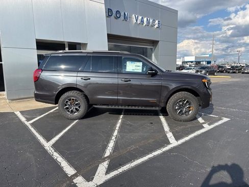 New 2025 Ford Expedition Tremor image 7