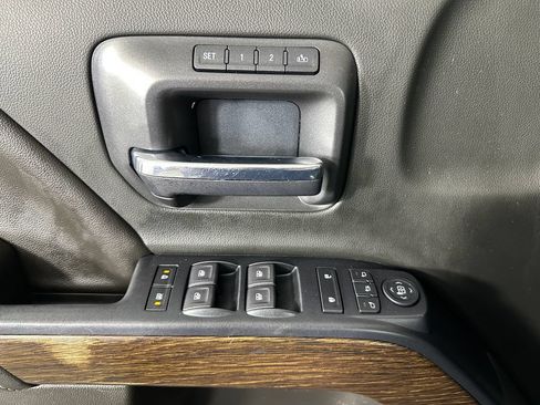 Used 2019 GMC Sierra 2500 Denali w/ Duramax Plus Package AWD/4WD image 25