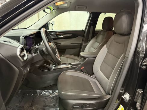 Used 2024 Chevrolet TrailBlazer LT w/ Convenience Package AWD/4WD image 10
