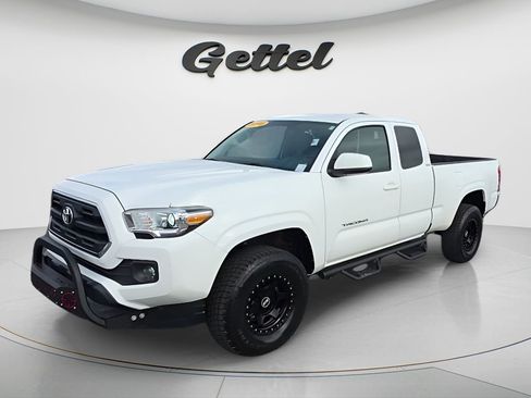 Used 2016 Toyota Tacoma SR5 image 5