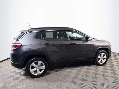 Used 2020 Jeep Compass Latitude w/ Popular Equipment Group AWD/4WD image 4