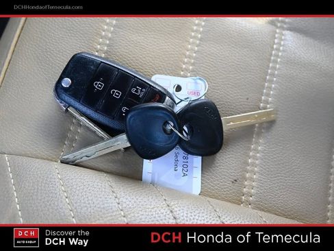 Used 2016 Kia Sedona LX w/ Option Group 020 image 9