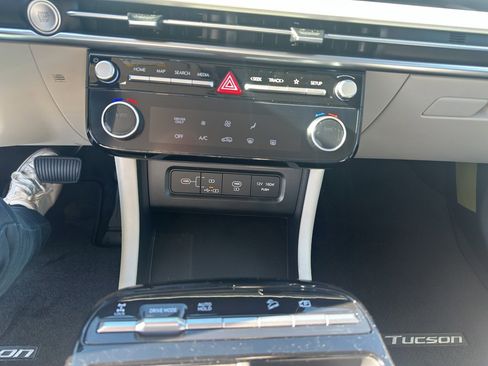 New 2026 Hyundai Tucson Blue SE image 11