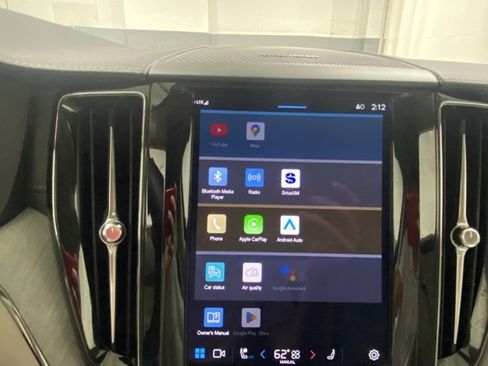 Certified 2025 Volvo XC60 T8 Ultra w/ Protection Package Premier image 21