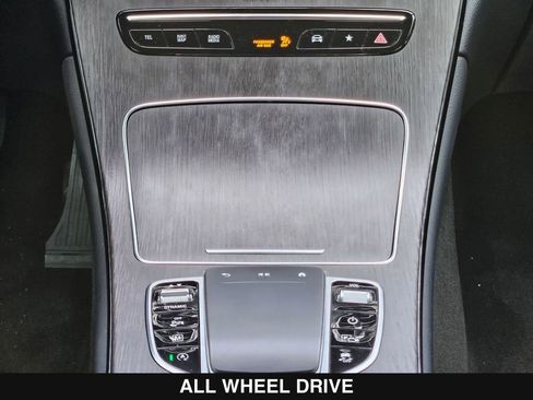 Used 2022 Mercedes-Benz GLC 300 4MATIC image 21