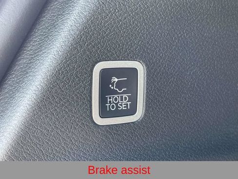 New 2027 Chrysler Pacifica Select FWD image 34