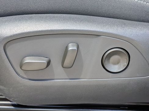 New 2025 Chevrolet Traverse LT w/ Enhanced Driving Package image 15