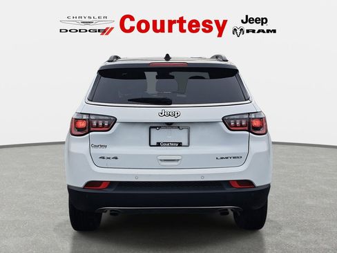 Used 2023 Jeep Compass Limited AWD/4WD image 6