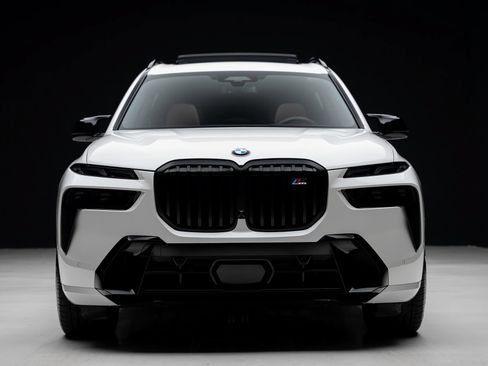 Used 2024 BMW X7 M60i AWD/4WD image 8
