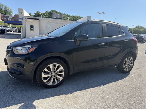 Used 2020 Buick Encore Preferred FWD image 3