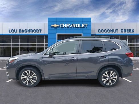 Used 2021 Subaru Forester Limited image 3