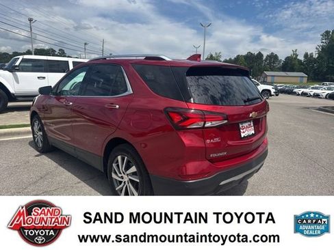 Used 2023 Chevrolet Equinox Premier FWD image 5
