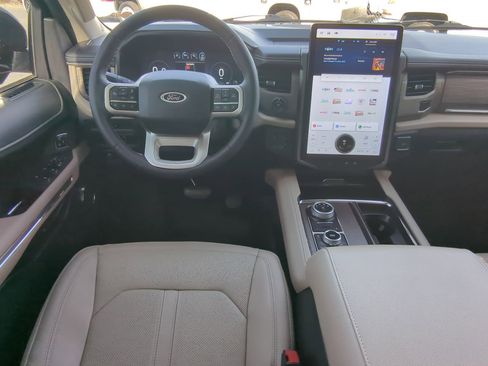 Certified 2023 Ford Expedition Limited image 14