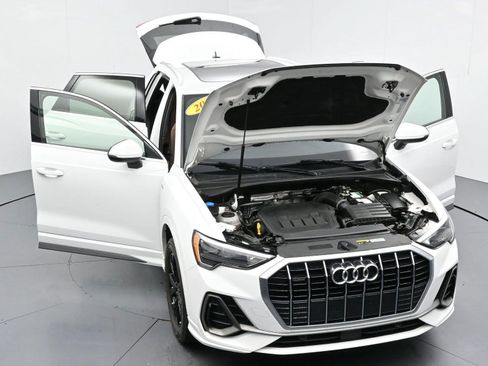 Used 2021 Audi Q3 2.0T Premium w/ Convenience Package AWD/4WD image 32