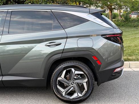 Used 2022 Hyundai Tucson Limited w/ Cargo Package AWD/4WD image 13