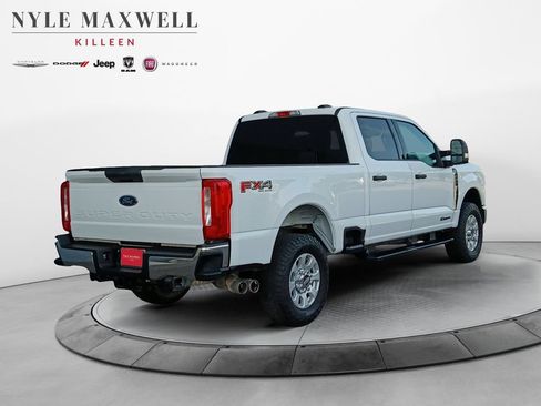 Used 2024 Ford F250 XLT w/ FX4 Off-Road Package AWD/4WD image 16