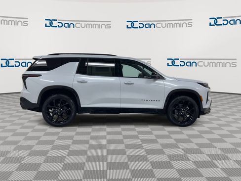 New 2026 Chevrolet Traverse RS w/ LPO, Floor Liner Package image 9