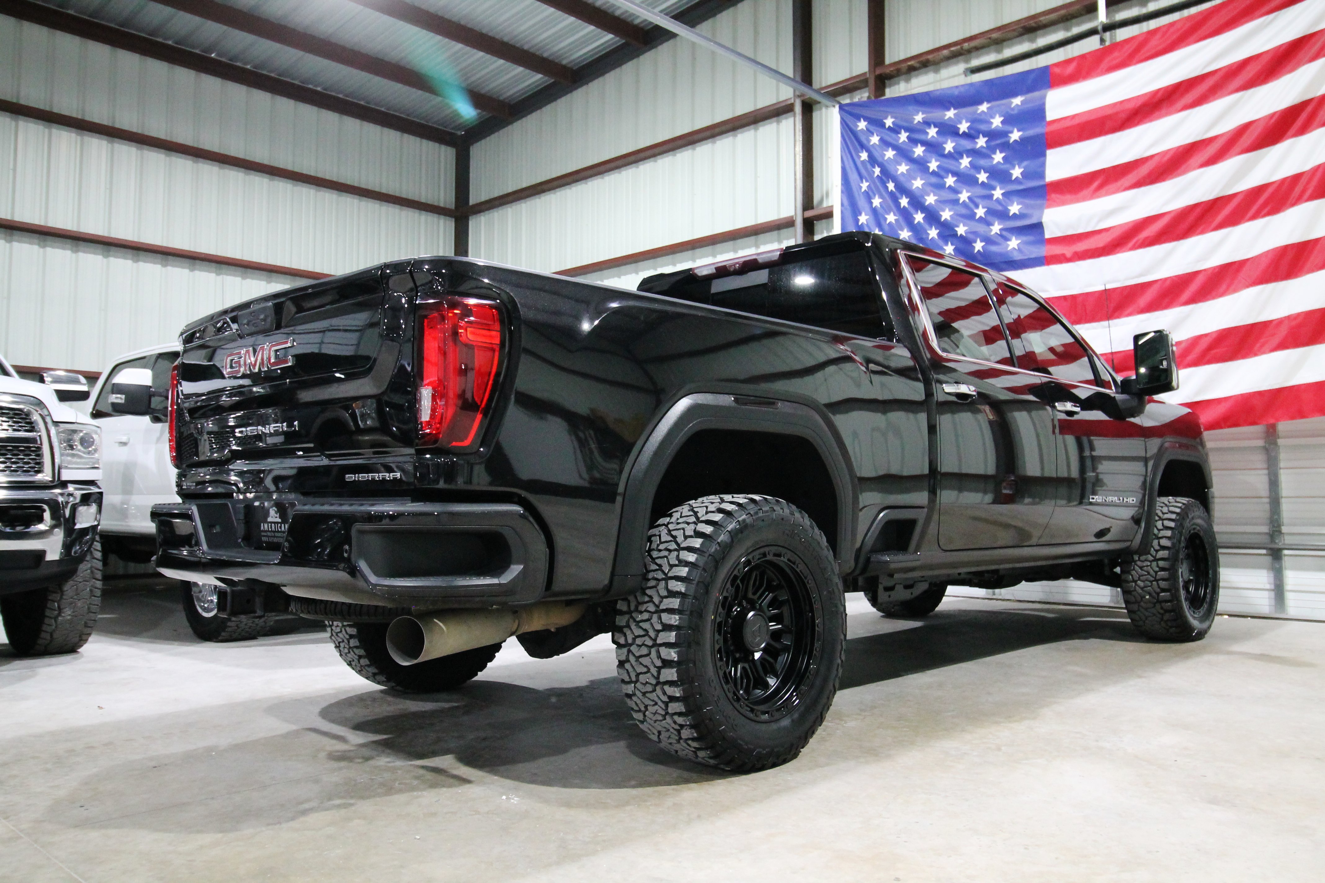 Used 2022 GMC Sierra 2500 Denali w/ Denali Ultimate Package AWD/4WD image 11